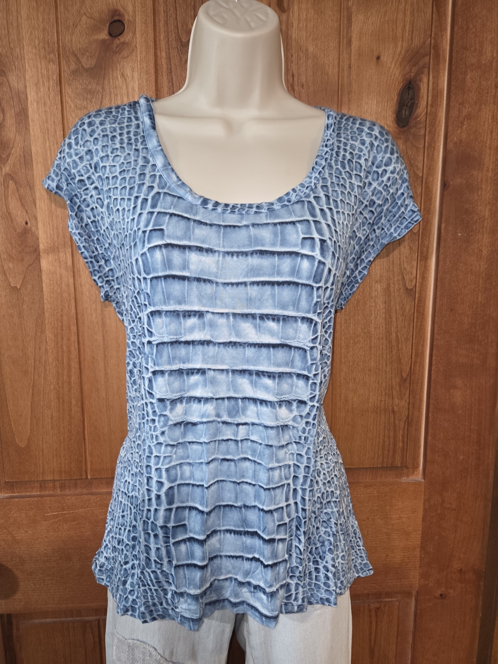 Blue Croc-Texture Scoop Neck Women's Top